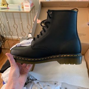 DOC MARTENS